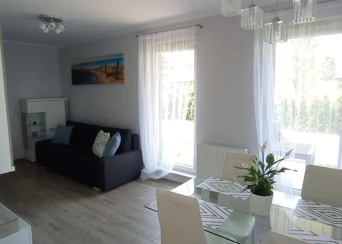 Mistral Z Ogrodem Opener Opener 1km شقة